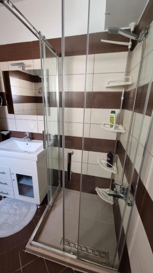 Ideal Apartments & Rooms Sarandë 외부 사진